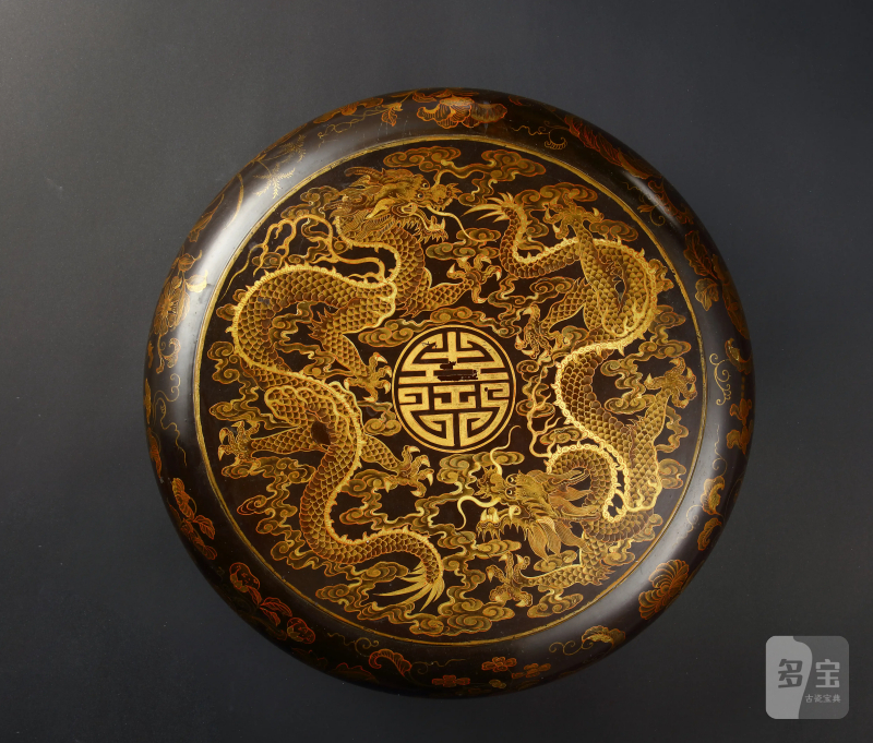 清乾隆大漆描金大捧盒 - 图2